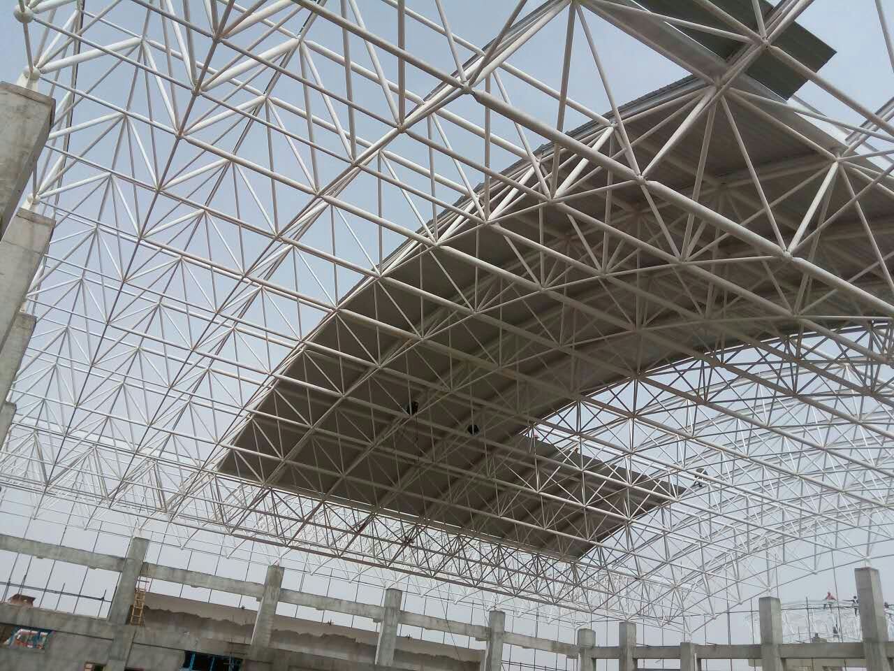 济南青岛一汽网架